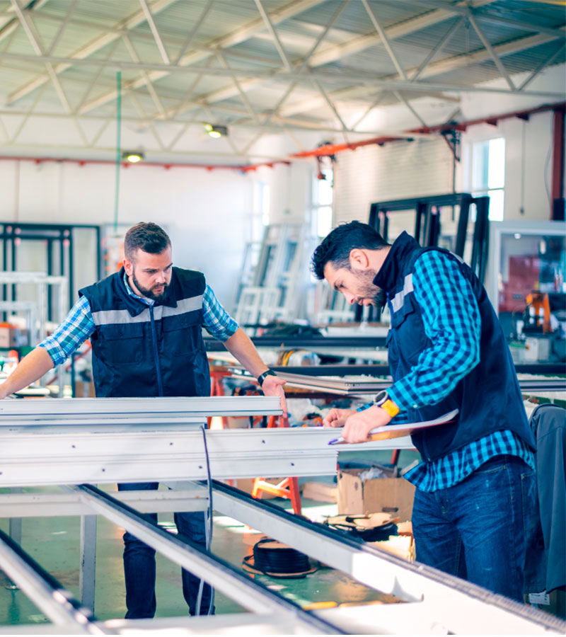 Fabricacion de puertas y ventanas de alto impacto